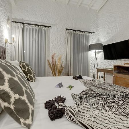Alachi Hotel Alaçatı Bilik gambar