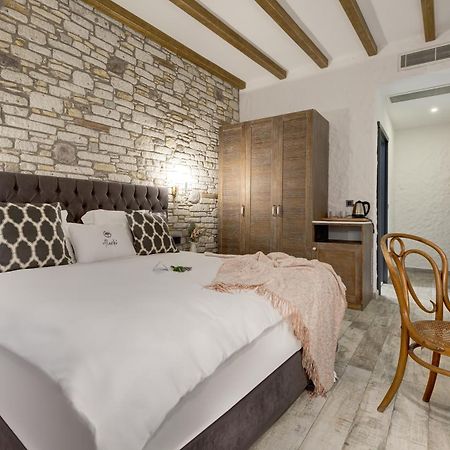 Alachi Hotel Alaçatı Bilik gambar