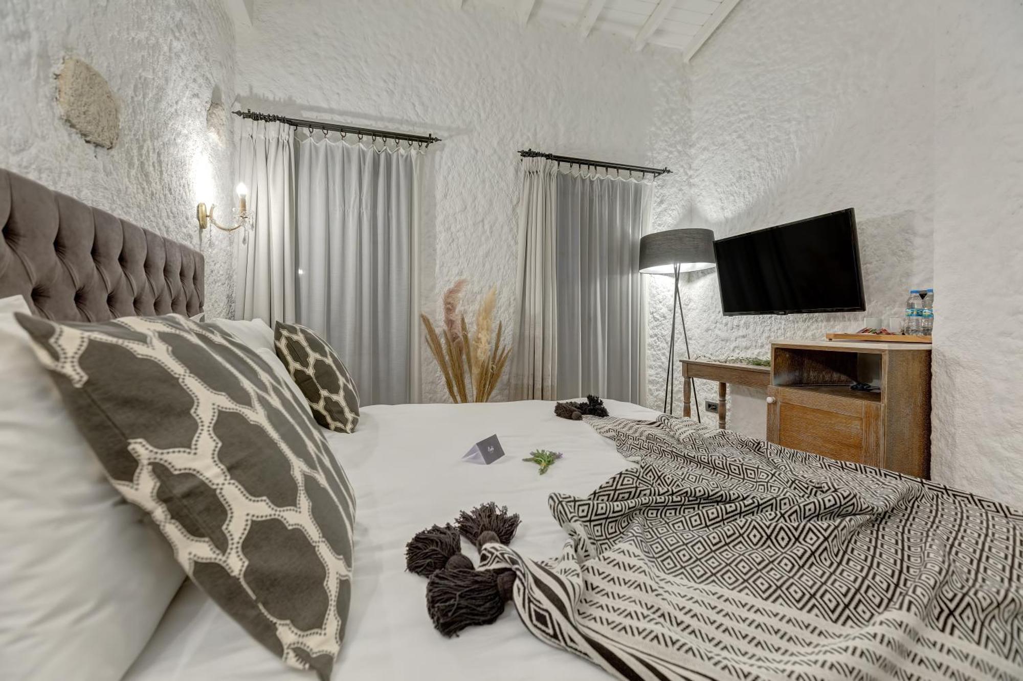 Alachi Hotel Alaçatı Bilik gambar