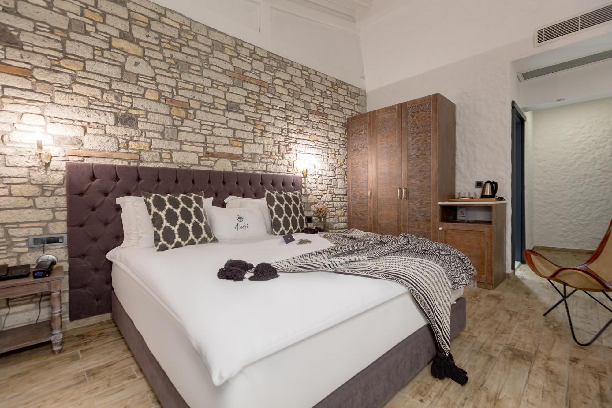 Alachi Hotel Alaçatı Bilik gambar